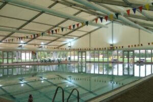 קירוי לבריכה